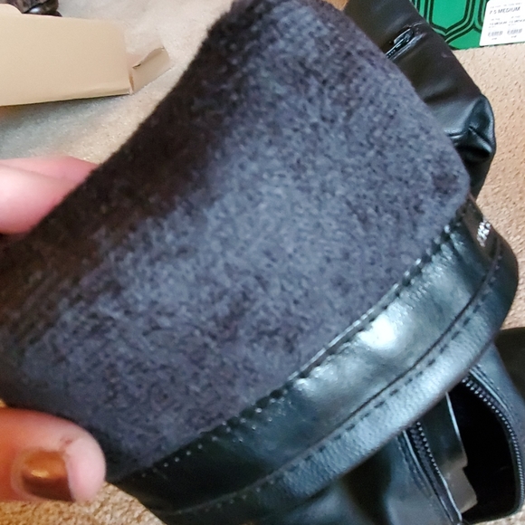 Womens black boots - Picture 7 of 8